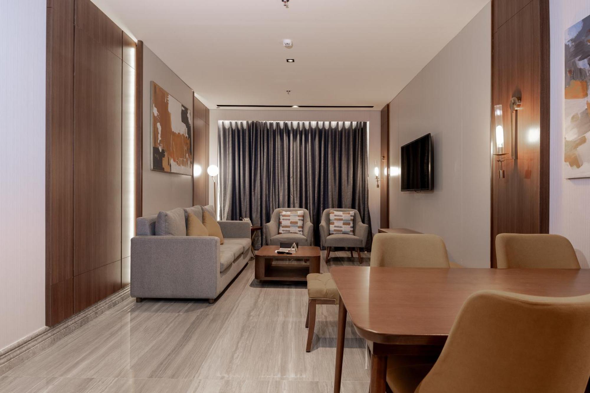 Damask Hotels Ал Хада Екстериор снимка