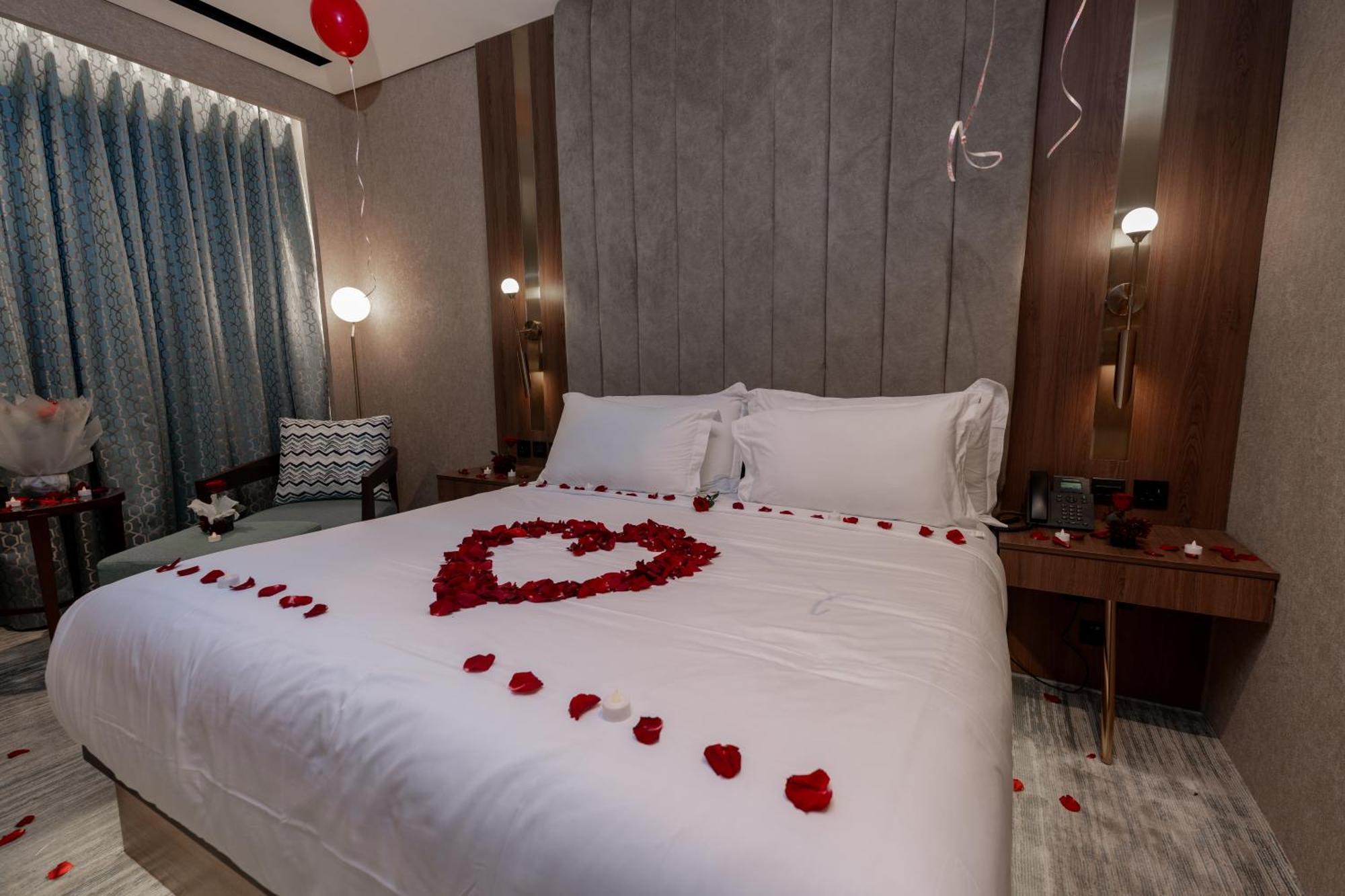 Damask Hotels Ал Хада Екстериор снимка