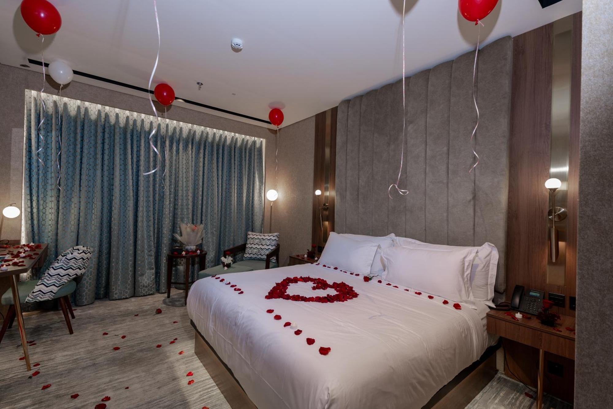 Damask Hotels Ал Хада Екстериор снимка