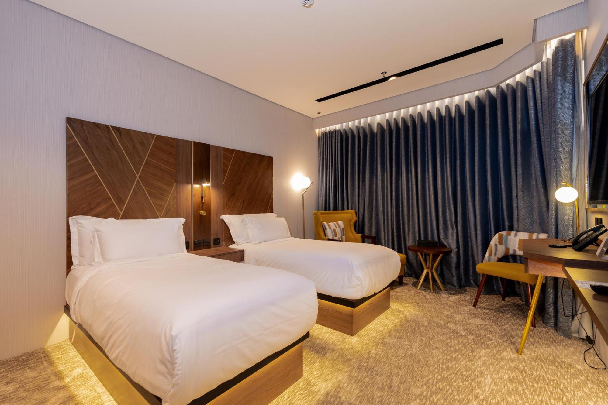 Damask Hotels Ал Хада Екстериор снимка